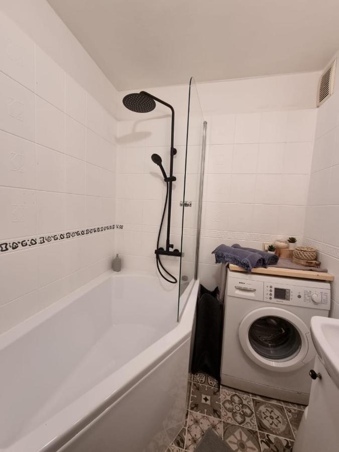 Comfortable Two-Room Apartment Рига Екстер'єр фото